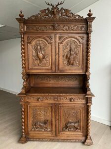 📌 Meuble de style Louis XIII